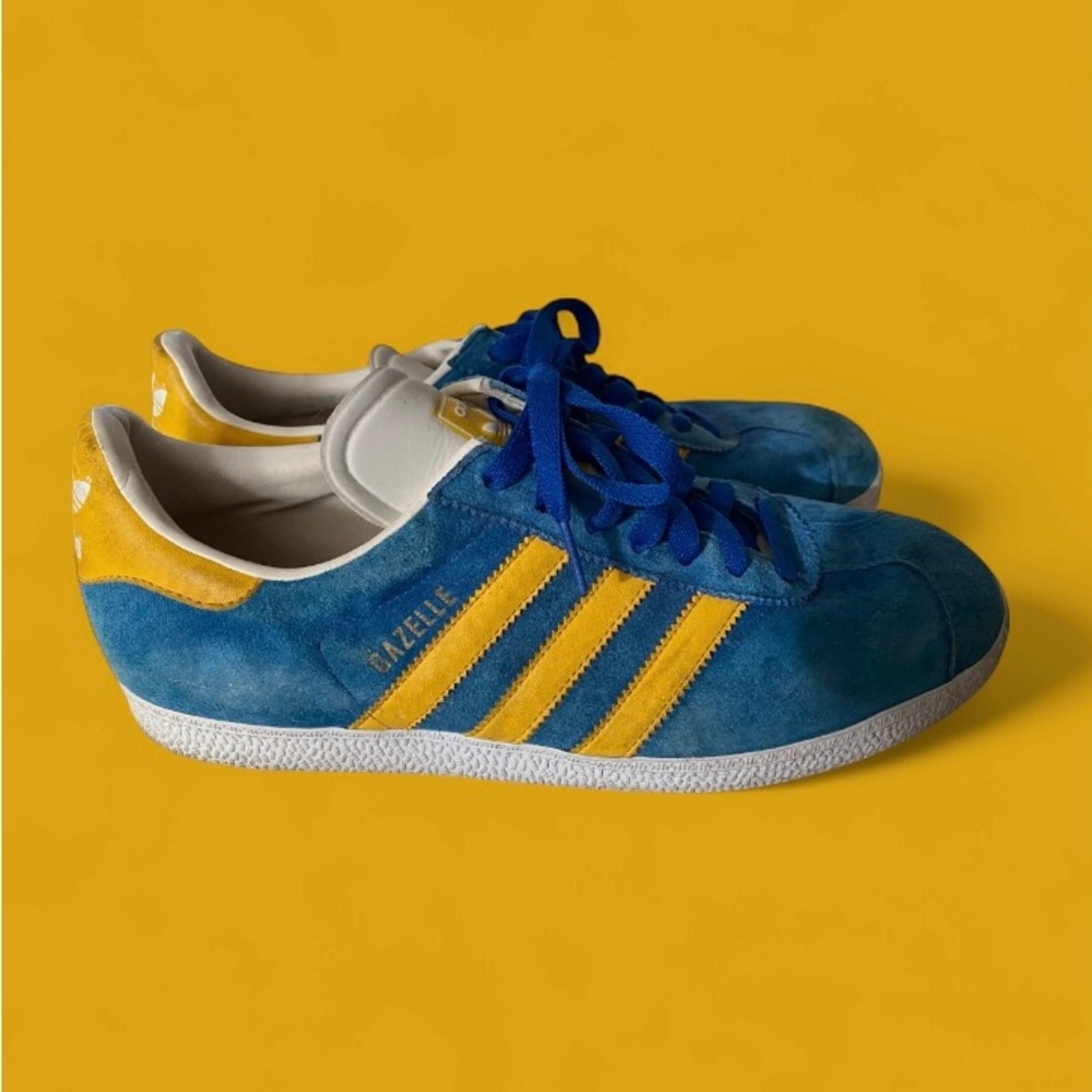 Adidas Gazelle Blue and Gold Sneakers size 9